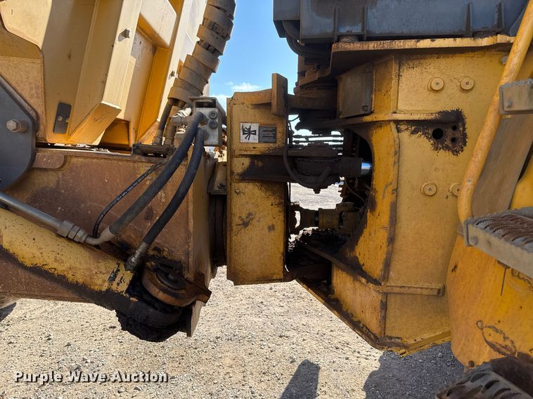 image for item EG7912 2008 John Deere 400D articulated haul truck