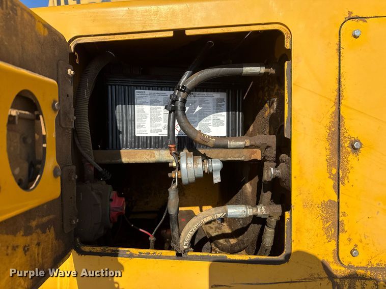 image for item EG7912 2008 John Deere 400D articulated haul truck