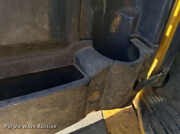 image for item EG7912 2008 John Deere 400D articulated haul truck