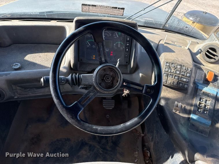 image for item EG7912 2008 John Deere 400D articulated haul truck