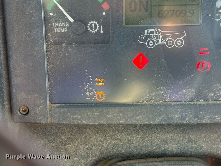 image for item EG7912 2008 John Deere 400D articulated haul truck