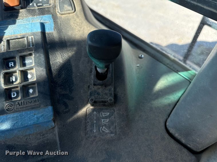 image for item EG7912 2008 John Deere 400D articulated haul truck