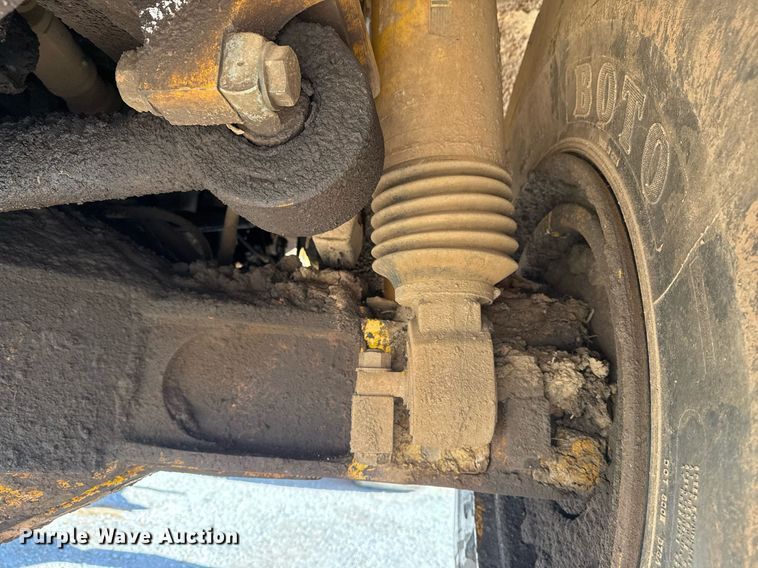 image for item EG7912 2008 John Deere 400D articulated haul truck