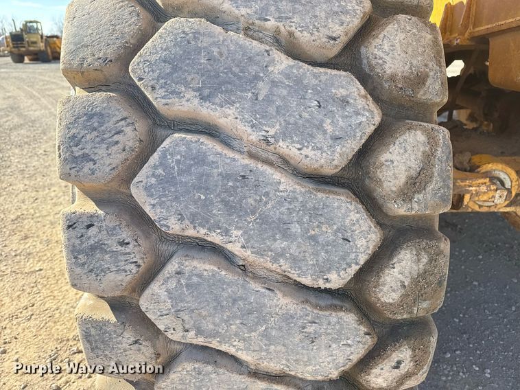 image for item EG7912 2008 John Deere 400D articulated haul truck