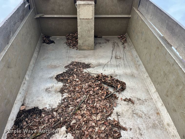 image for item EH2928 2002 Sterling L8500 dump truck