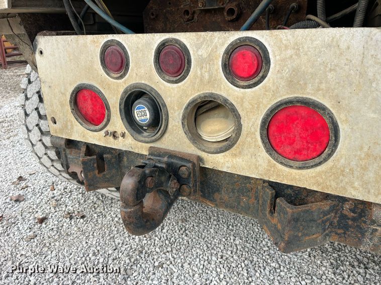 image for item EH2928 2002 Sterling L8500 dump truck