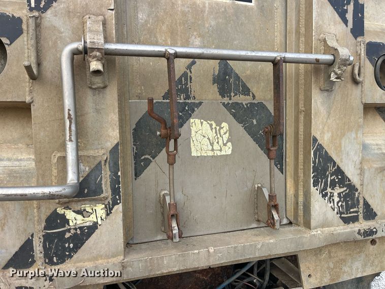 image for item EH2928 2002 Sterling L8500 dump truck