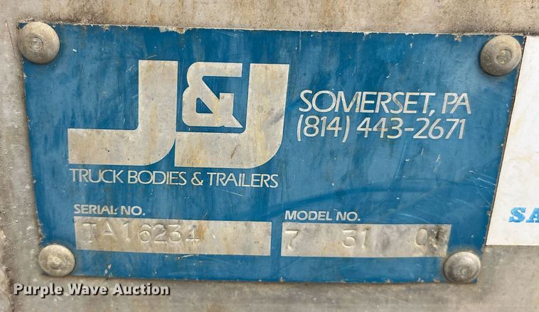 image for item EH2928 2002 Sterling L8500 dump truck