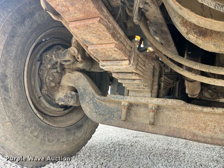 image for item EH2928 2002 Sterling L8500 dump truck