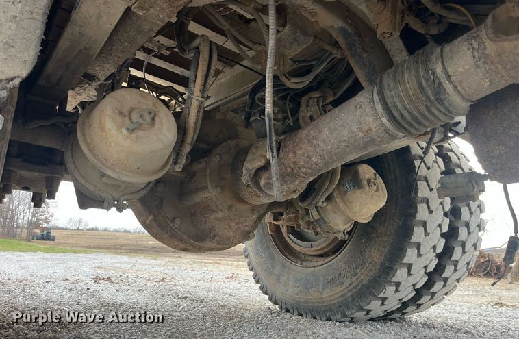 image for item EH2928 2002 Sterling L8500 dump truck