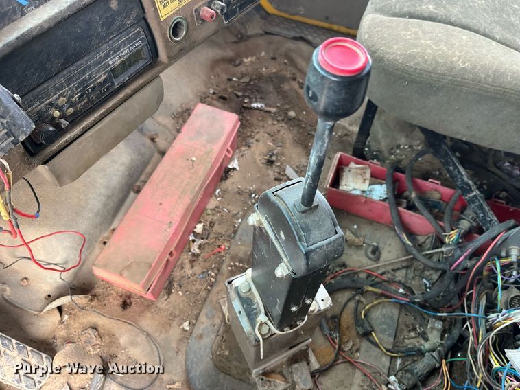 image for item EH2928 2002 Sterling L8500 dump truck