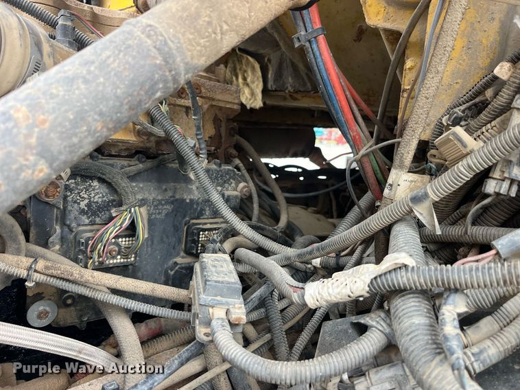 image for item EH2928 2002 Sterling L8500 dump truck