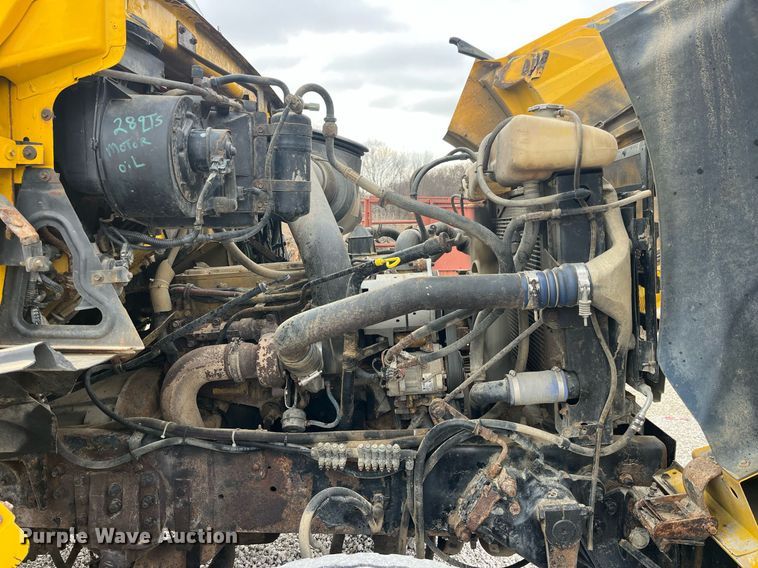 image for item EH2928 2002 Sterling L8500 dump truck