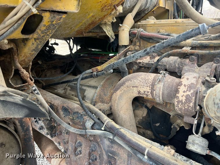 image for item EH2928 2002 Sterling L8500 dump truck