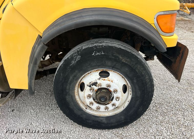 image for item EH2928 2002 Sterling L8500 dump truck