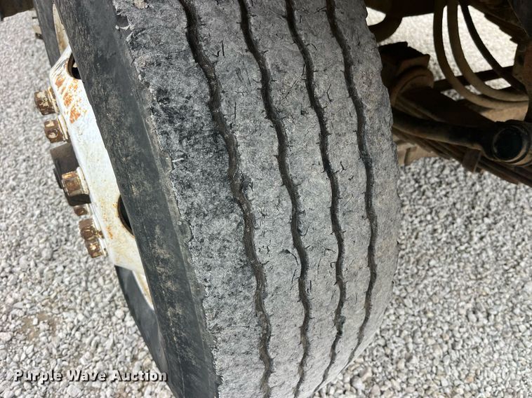 image for item EH2928 2002 Sterling L8500 dump truck