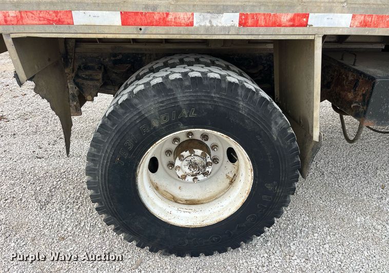 image for item EH2928 2002 Sterling L8500 dump truck