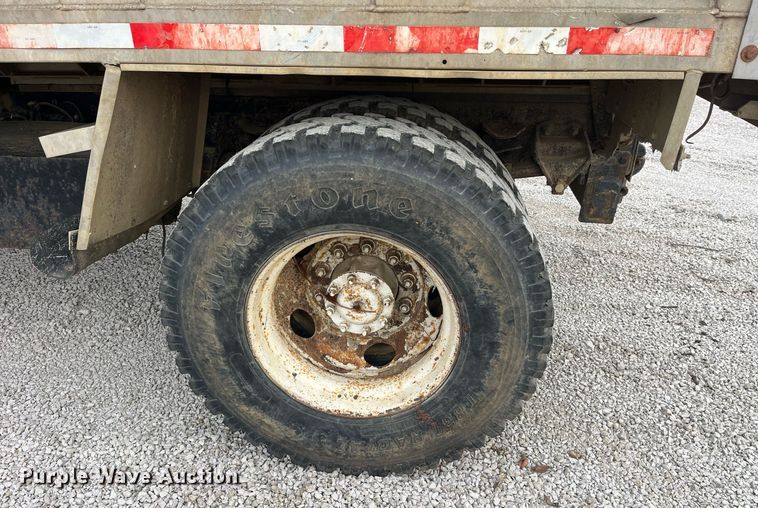 image for item EH2928 2002 Sterling L8500 dump truck