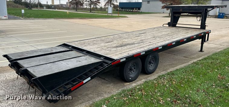 image for item EH7349 2015 Maxwell drop deck equipment trailer