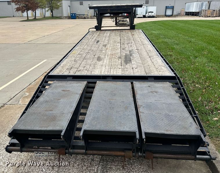 image for item EH7349 2015 Maxwell drop deck equipment trailer