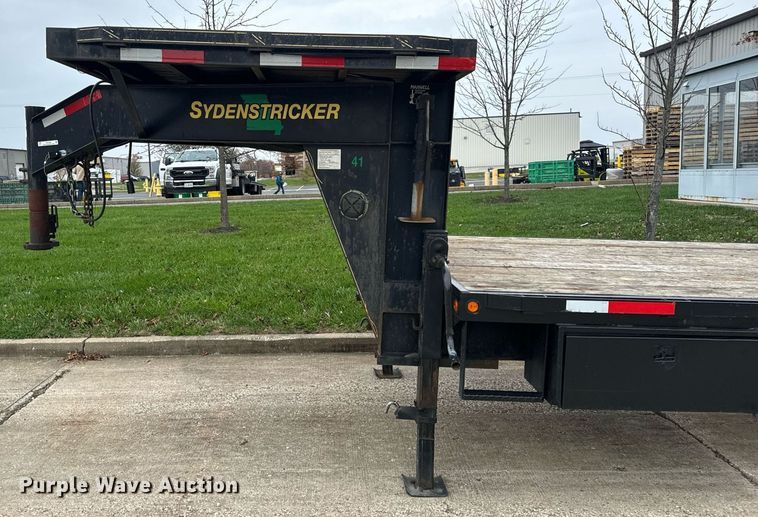 image for item EH7349 2015 Maxwell drop deck equipment trailer