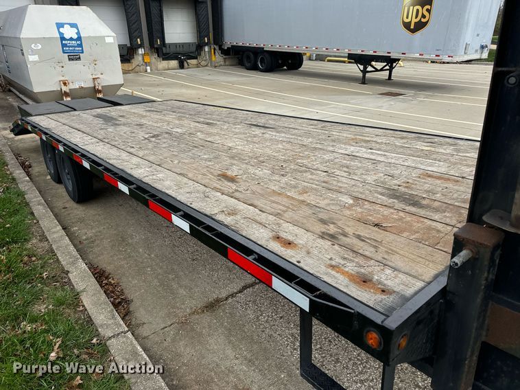image for item EH7349 2015 Maxwell drop deck equipment trailer