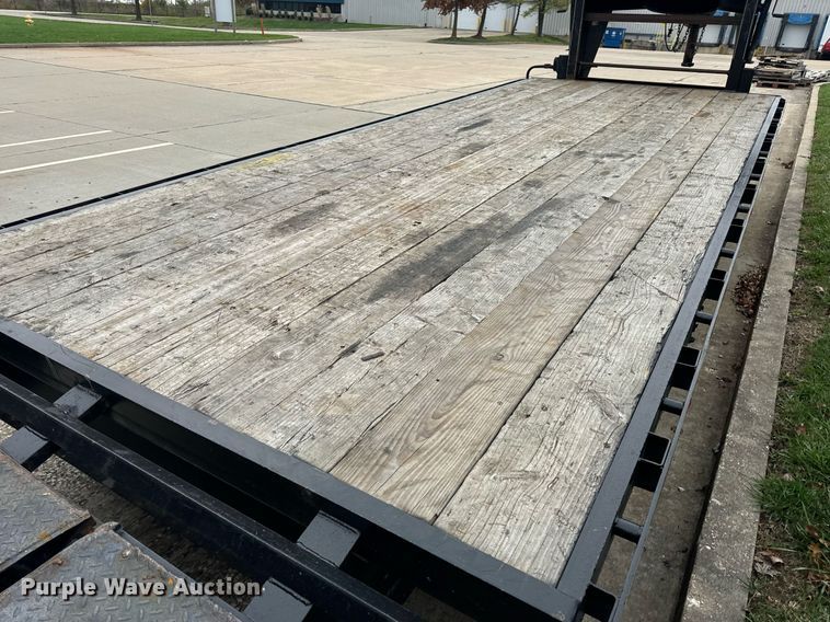 image for item EH7349 2015 Maxwell drop deck equipment trailer