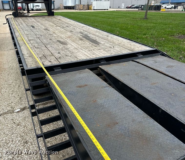 image for item EH7349 2015 Maxwell drop deck equipment trailer