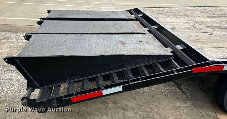 image for item EH7349 2015 Maxwell drop deck equipment trailer