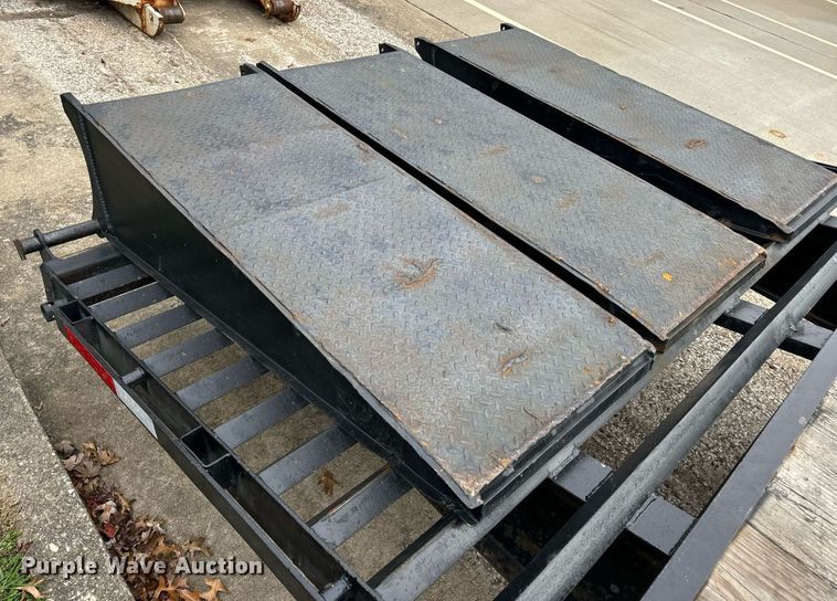 image for item EH7349 2015 Maxwell drop deck equipment trailer