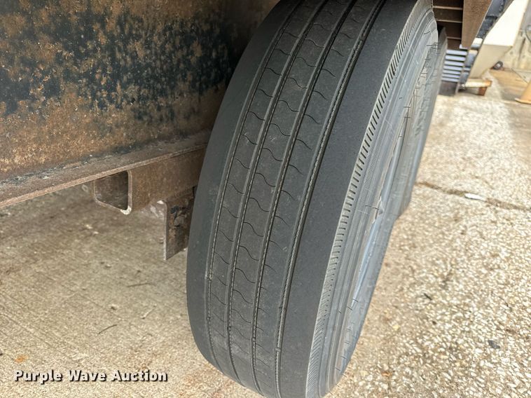 image for item EH7349 2015 Maxwell drop deck equipment trailer