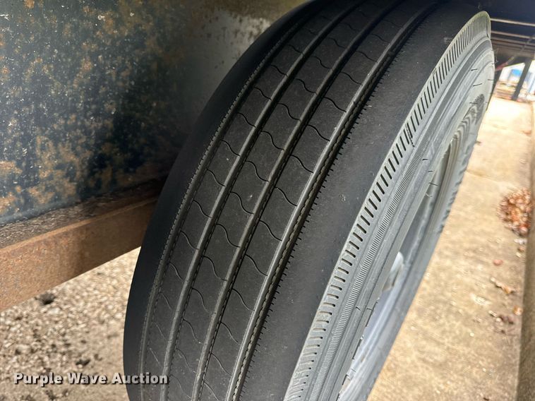 image for item EH7349 2015 Maxwell drop deck equipment trailer