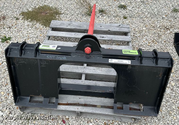 image for item EH7351 Skid steer bale spear