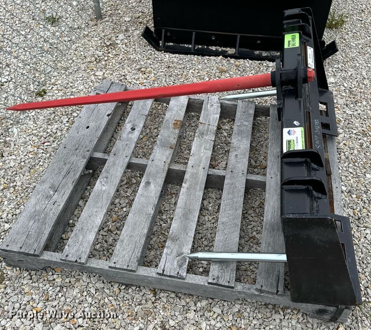 image for item EH7351 Skid steer bale spear