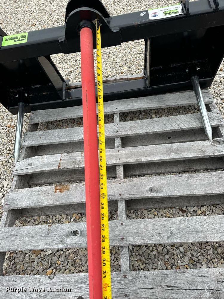 image for item EH7351 Skid steer bale spear