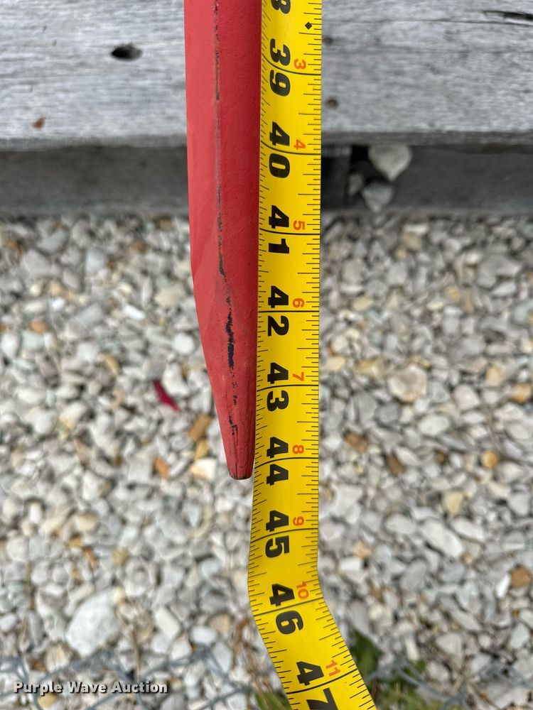 image for item EH7351 Skid steer bale spear