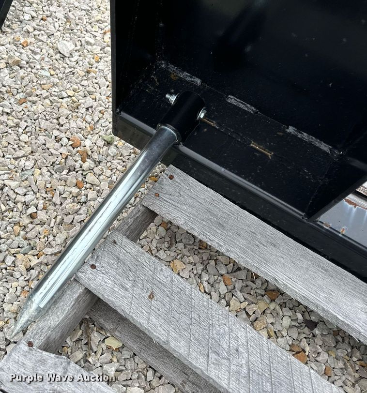 image for item EH7351 Skid steer bale spear