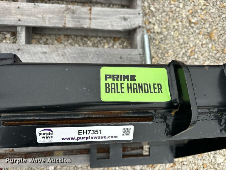 image for item EH7351 Skid steer bale spear