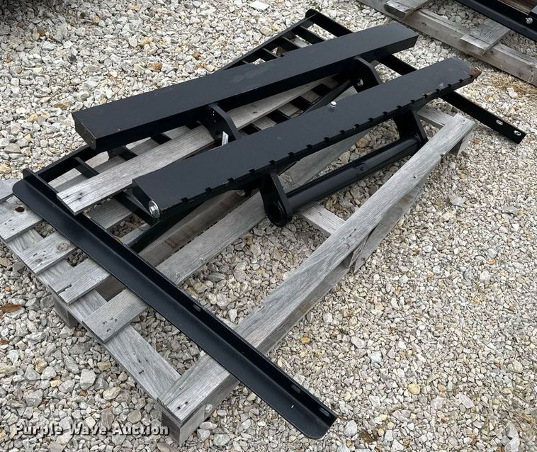 image for item EH7362 Manitou telehandler carriage