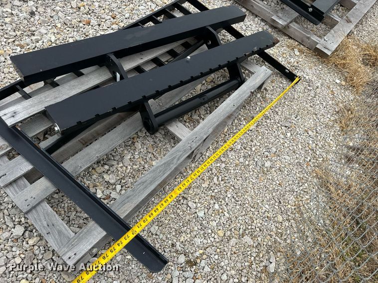 image for item EH7362 Manitou telehandler carriage