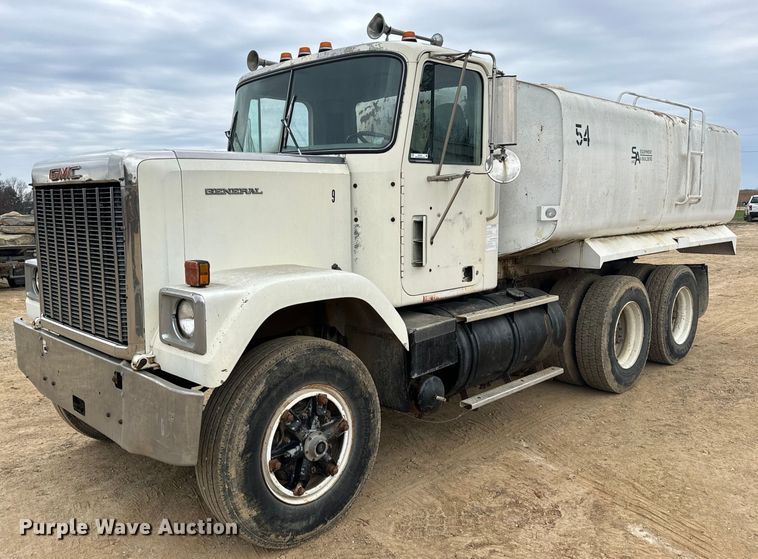 image for item EH7376 1984 GMC General water truck