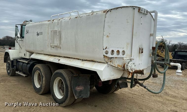 image for item EH7376 1984 GMC General water truck