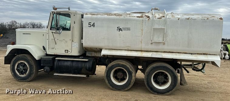 image for item EH7376 1984 GMC General water truck