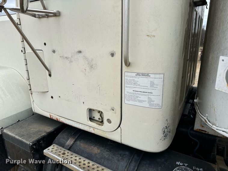 image for item EH7376 1984 GMC General water truck