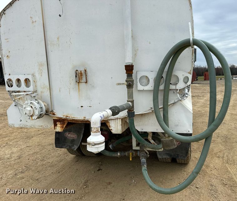 image for item EH7376 1984 GMC General water truck