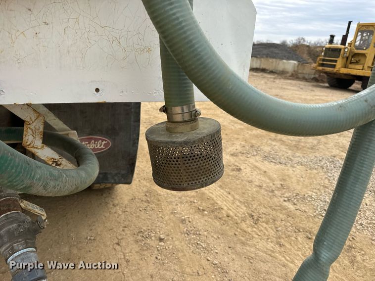 image for item EH7376 1984 GMC General water truck