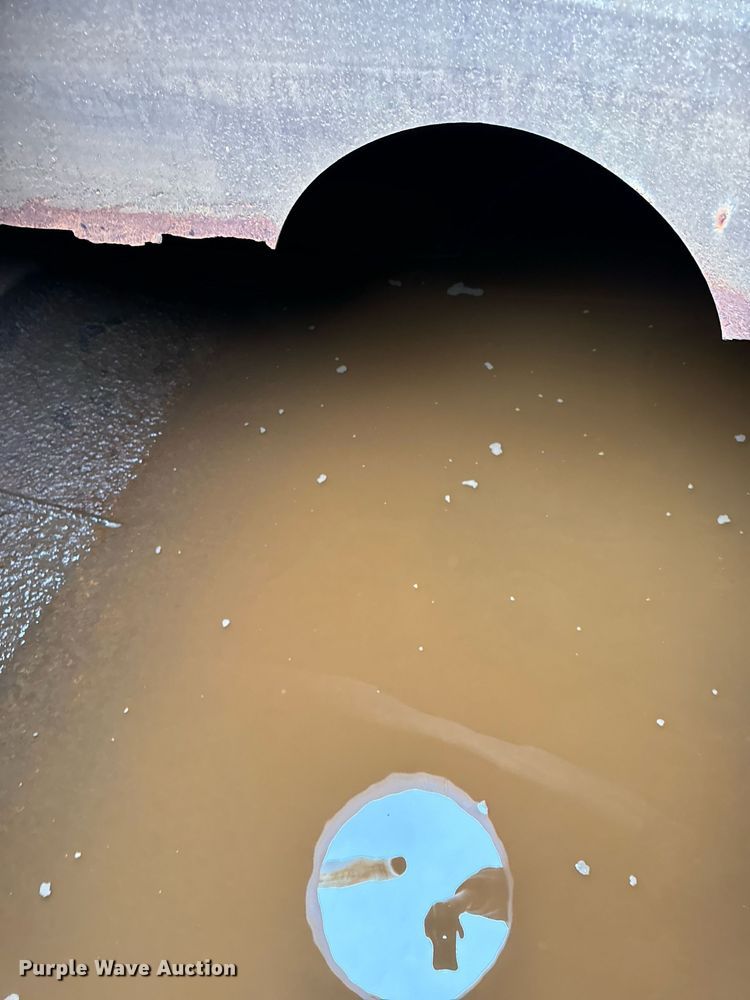 image for item EH7376 1984 GMC General water truck