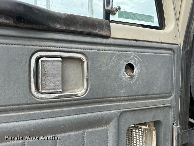 image for item EH7376 1984 GMC General water truck