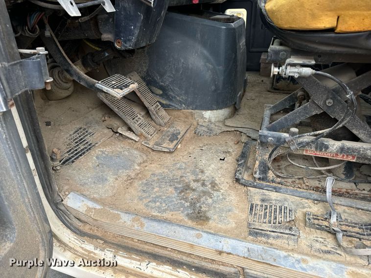 image for item EH7376 1984 GMC General water truck