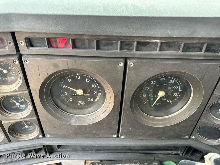 image for item EH7376 1984 GMC General water truck